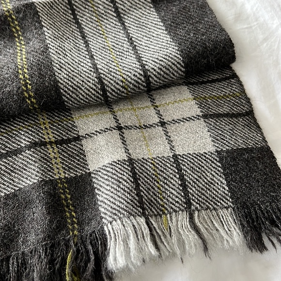 Scarf - Picture 3 of 3